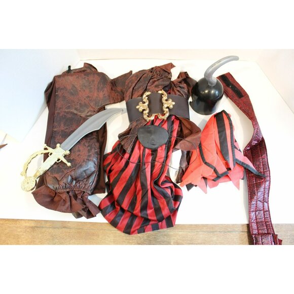 High Seas Buccaneer Women's 6 Piece Adult Costume Complete Set Halloween Cosplay - Picture 2 of 6